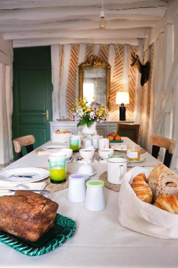 Frühstückspension L'orme Blanchet & Piscine, Petit-dejeuner Inclus *